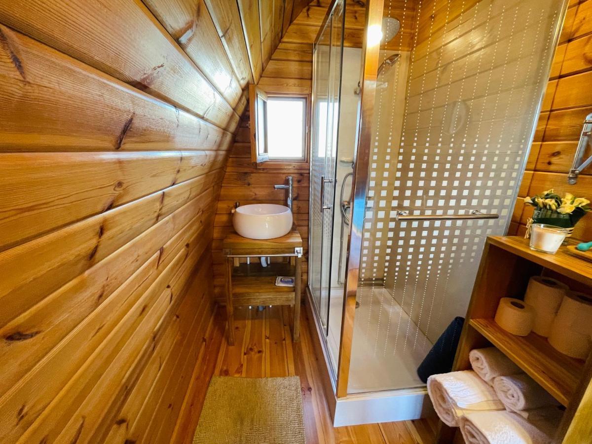 Гостевой дом Glamping Turquesa, Feel And Relax In A Wood House Corredoura Экстерьер фото